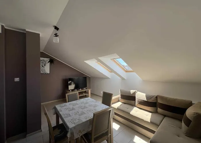 Niska 10 * Krynica Morska